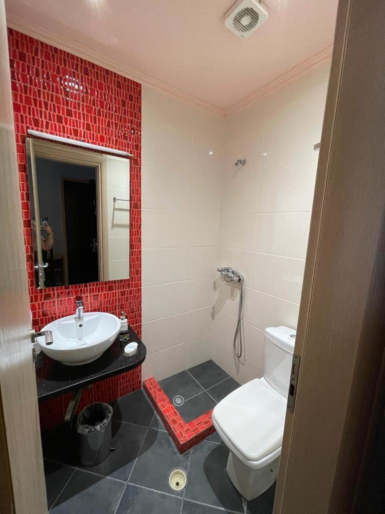 Hotel Shehu Gjirokaster Room photo