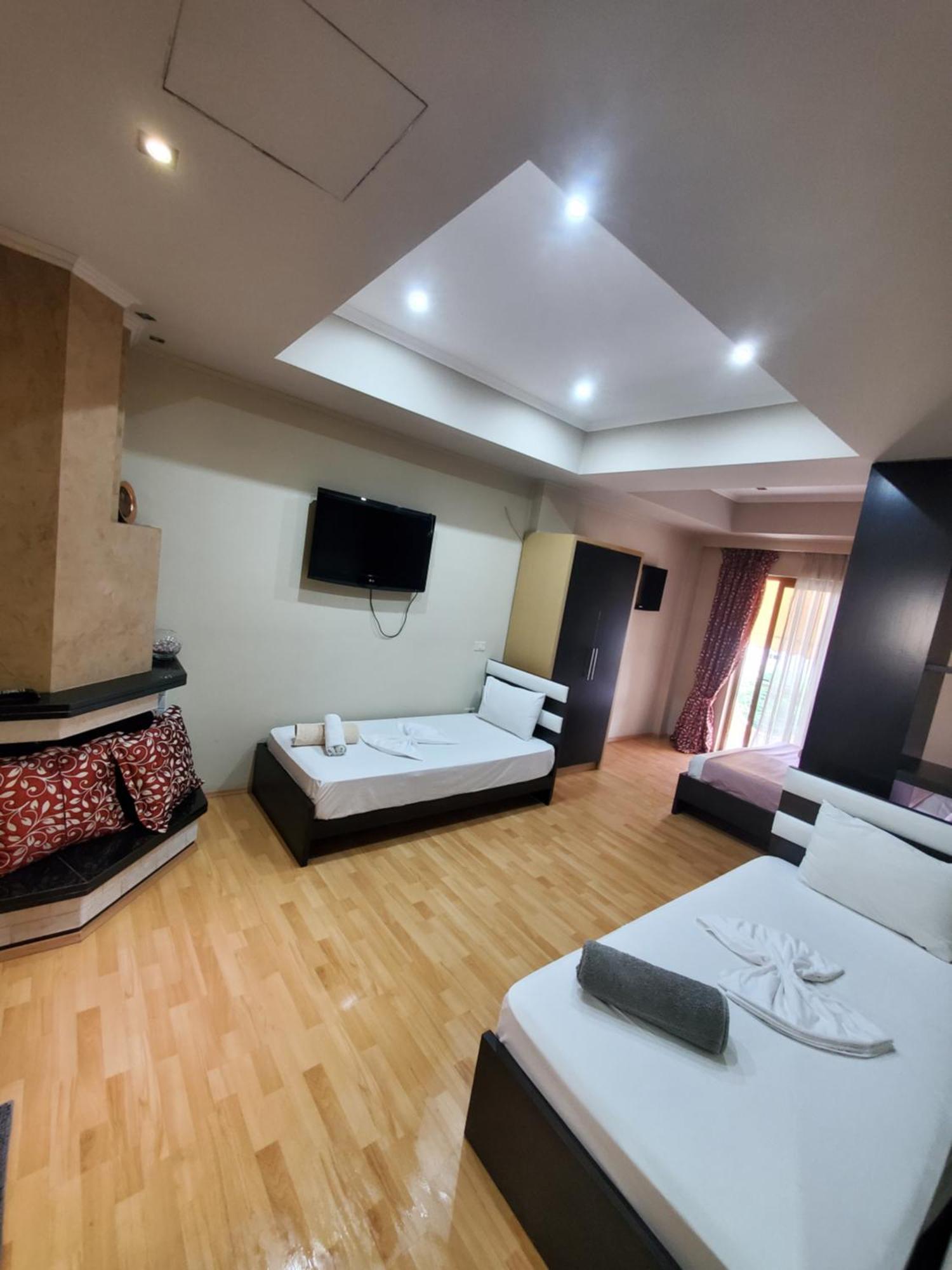 Hotel Shehu Gjirokaster Room photo