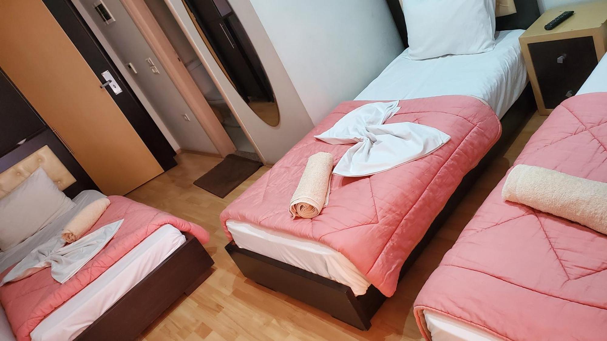 Hotel Shehu Gjirokaster Room photo